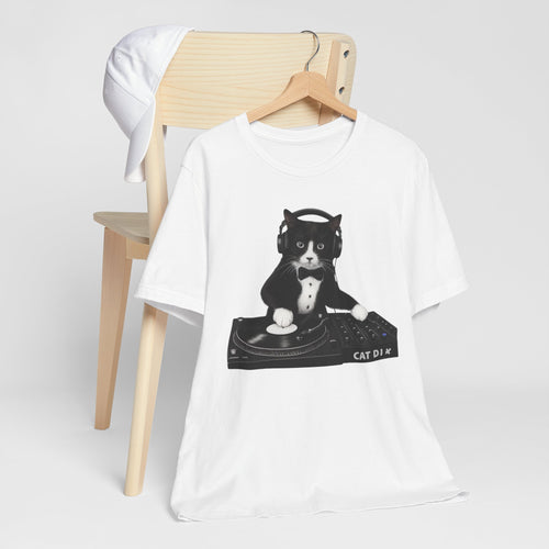 Cat DJ T-Shirt – Cute Kitty DJ Turntable Graphic Tee
